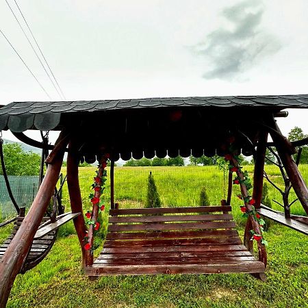 A-Frame Bucovina- Paradis Bucovinean Capu Cimpului ภายนอก รูปภาพ