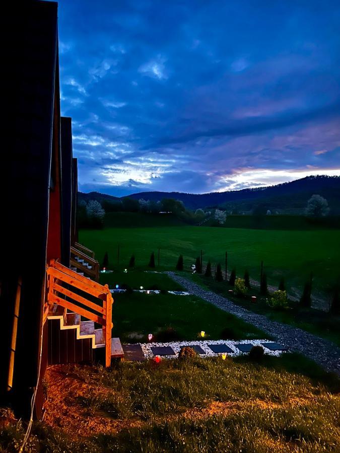 A-Frame Bucovina- Paradis Bucovinean Capu Cimpului ภายนอก รูปภาพ